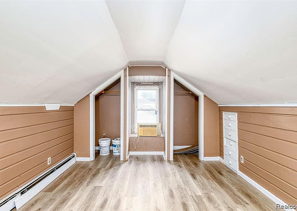 24646 Grove Ave, photo 16
