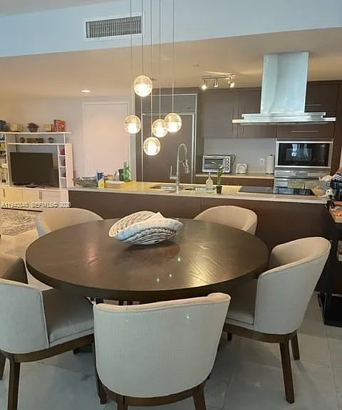 465 Brickell Ave #818 — Photo 3