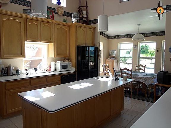 4th image of 1701 Los Pinos Dr