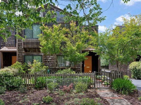 1340 Henry St, Berkeley, CA 94709