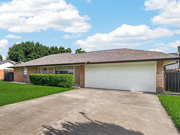 4th image of 10935 Timberoak Dr