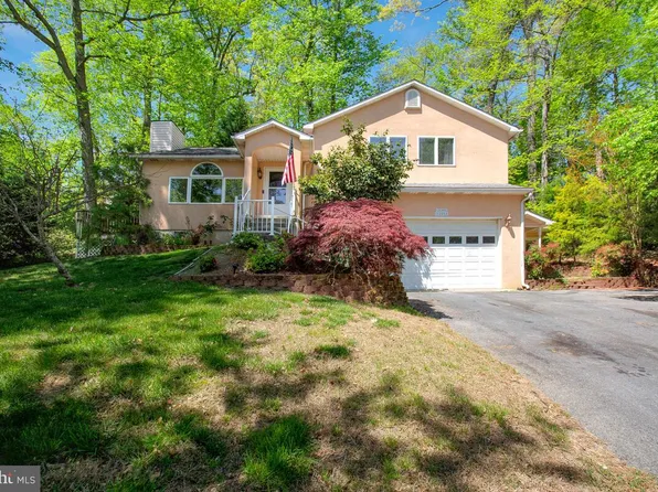 12553 Algonquin Trl, Lusby, MD 20657