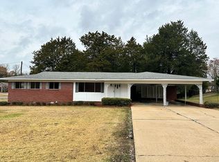 1606 W College St, Booneville, MS 38829
