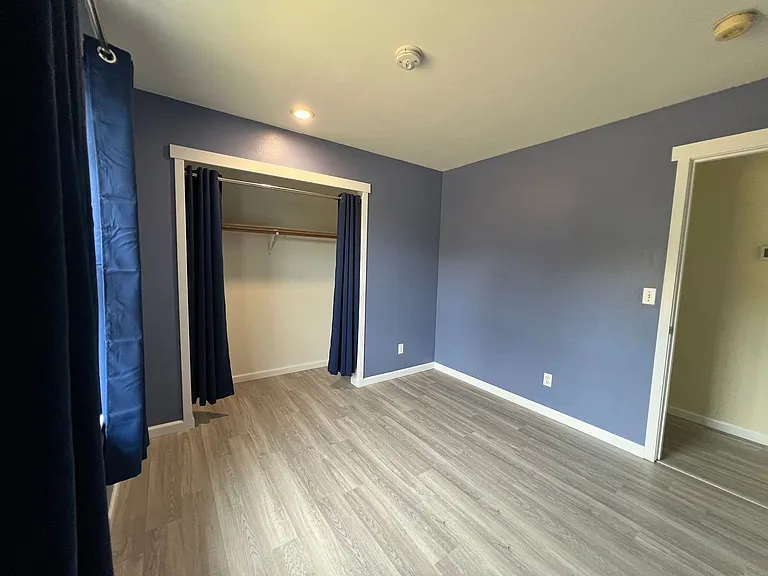 1360 Roma Rd — Photo 31