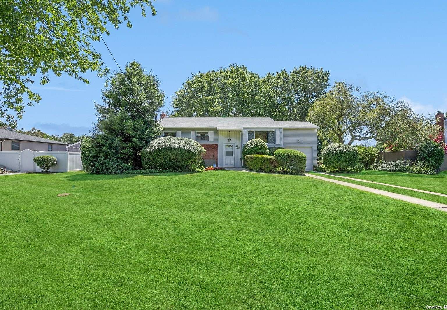 11 Penfield Drive, East Northport, NY 11731 Zillow