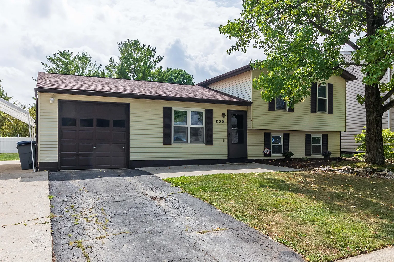 639 Spirea Ave photo 1