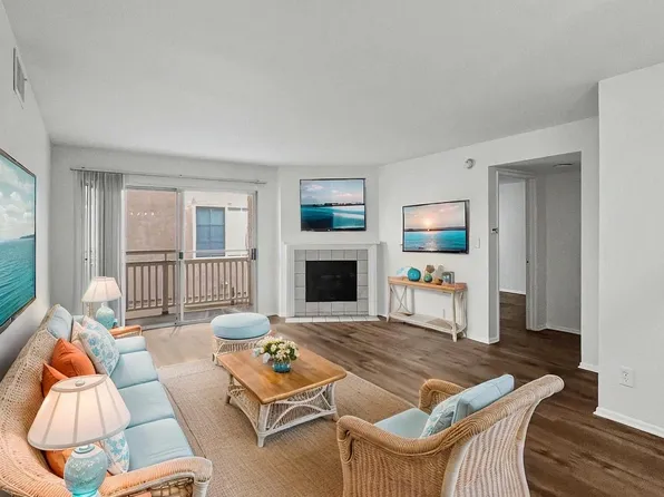 1327 S Westgate Ave APT 205, Los Angeles, CA 90025