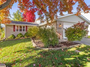 11006 Meadowsweet Ln, Roscoe, IL 61073