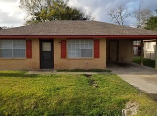 808 Morris Charles St, Jeanerette, LA 70544