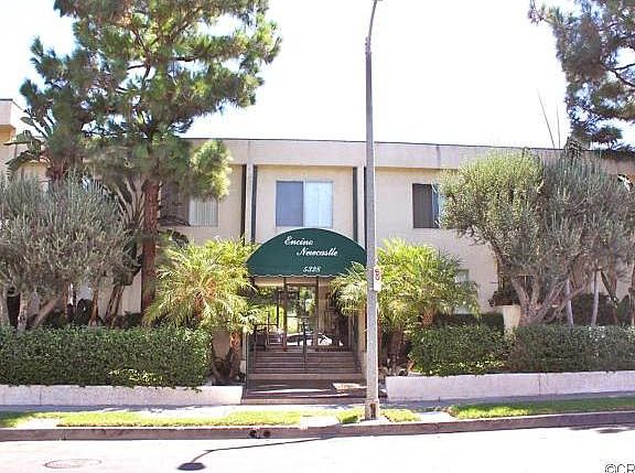 2nd image of 5328 Newcastle Ave Unit 14