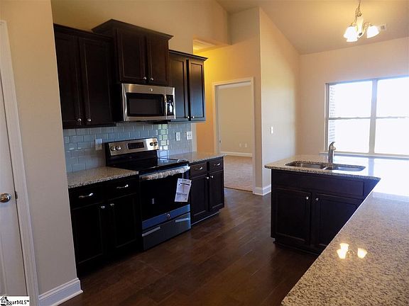 5th image of 539 Bridgetowne Ct