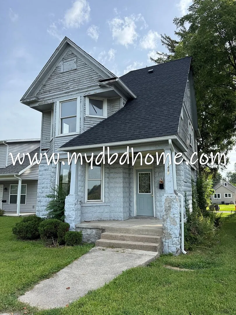 1420 St Joseph Blvd. — Photo 1