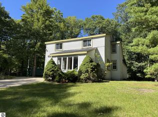 2443 Valley Rd, East Tawas, MI 48730