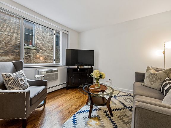 5th image of 515 W Wrightwood Ave APT 409