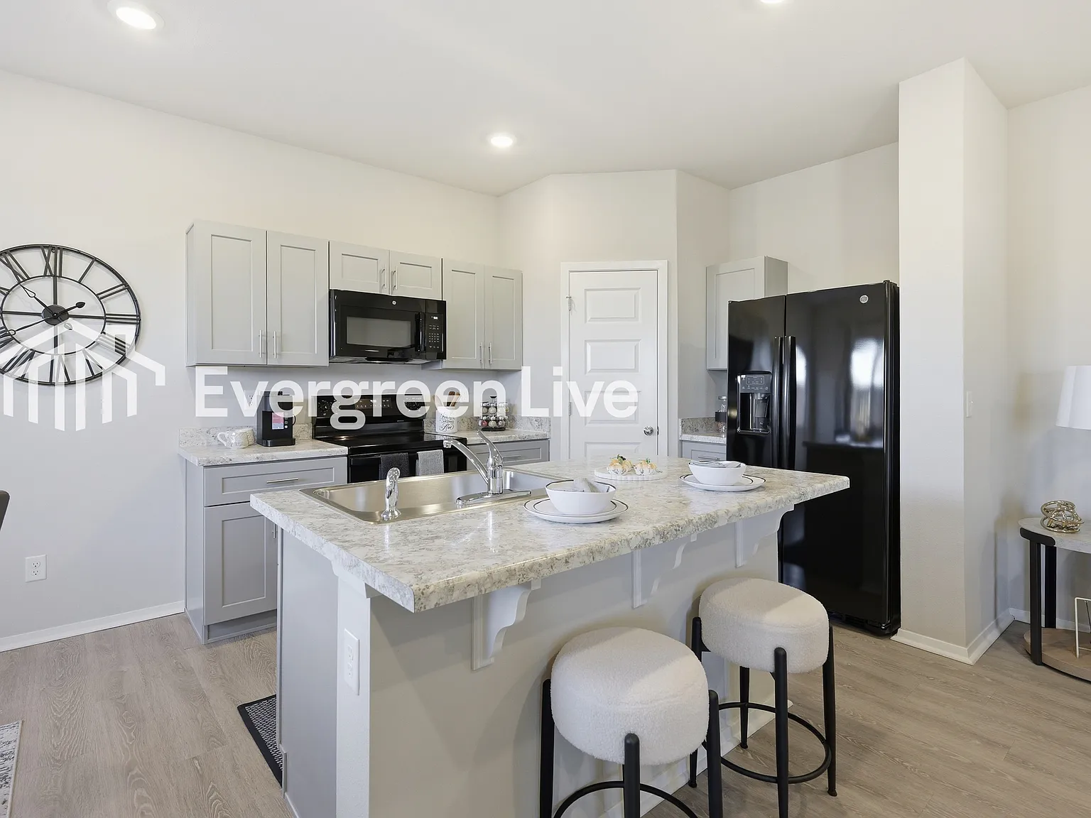 3 bed, 3.0 bath, 1430 sqft, $1,395 — Photo 1