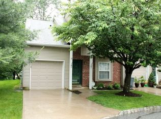 52 Cambridge E, Oxford, NJ 07863