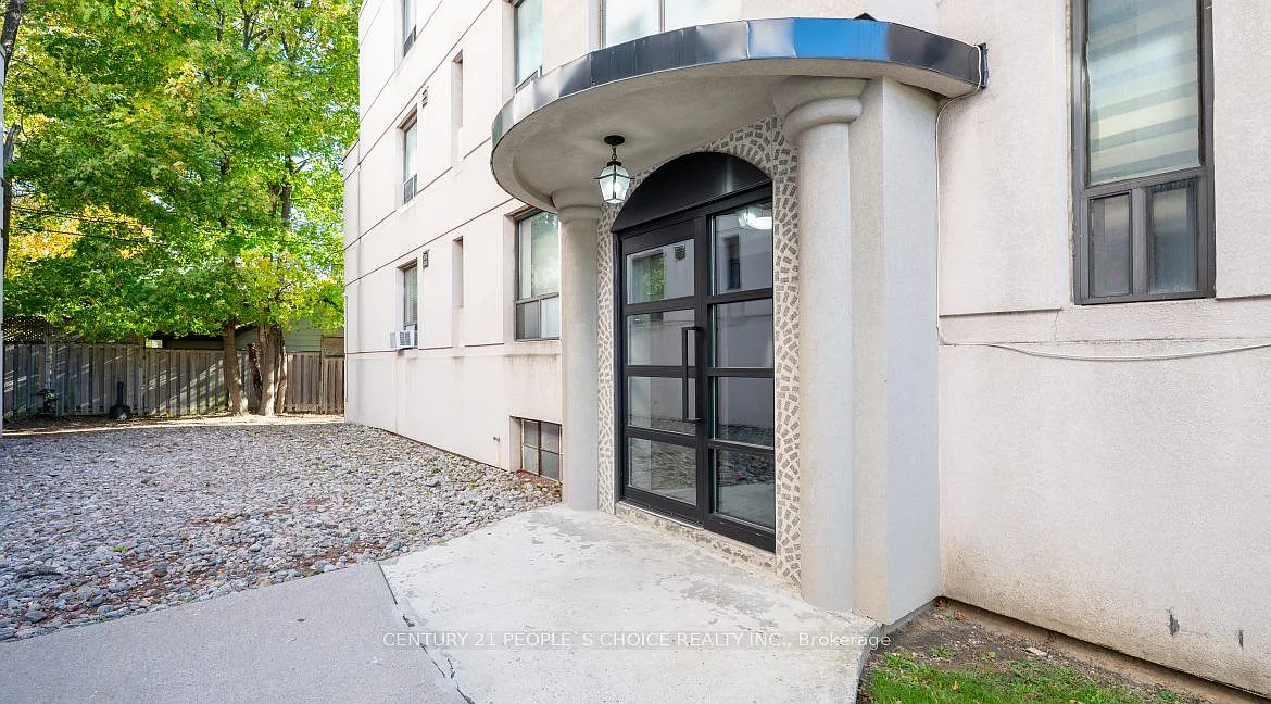 Building Photo - 875 Avenue Rd #5