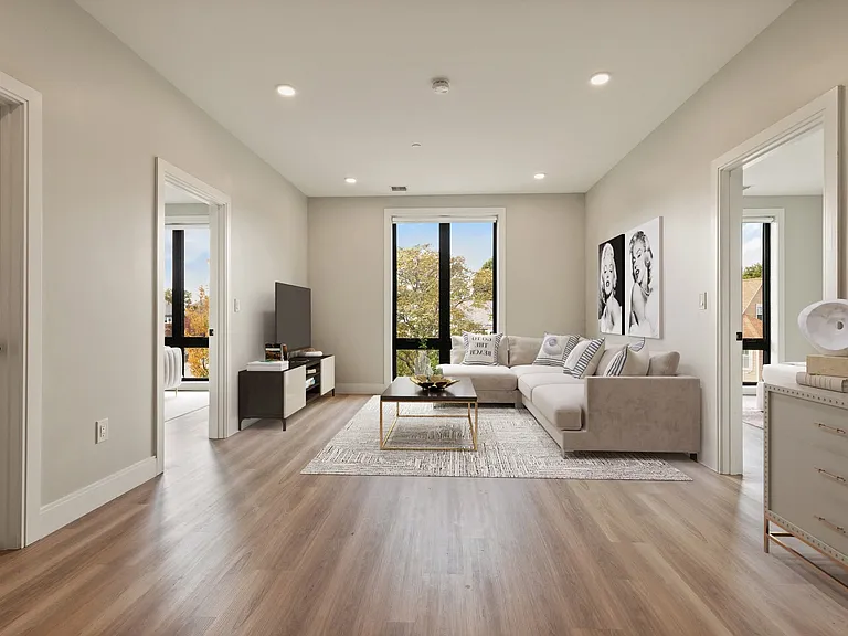 1700 Dorchester Ave — Photo 10