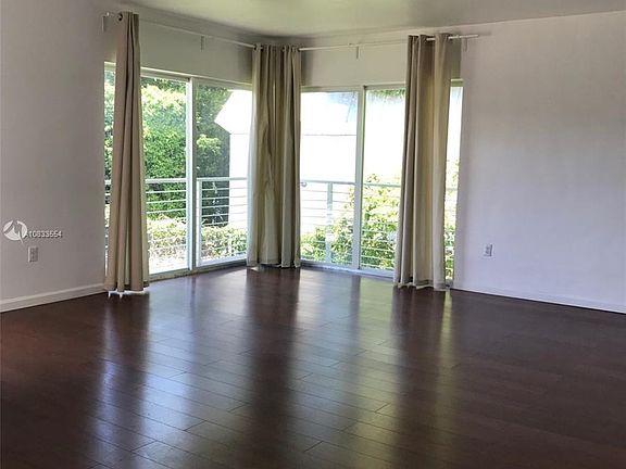 2nd image of 1329 NE 105th St APT 4