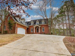 70 Cherokee Ridge Ct, Union Grove, AL 35175