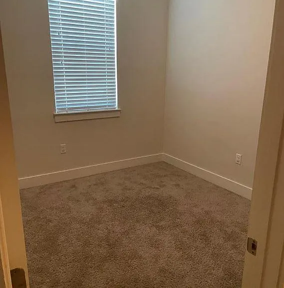 2212 Creekside Ln #D — Photo 8
