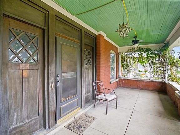 2nd image of 310 E Madison Ave