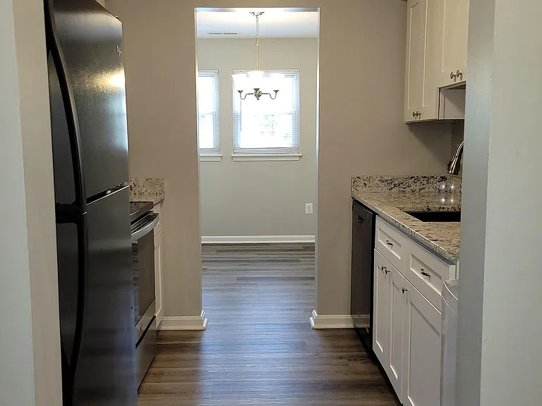 8360 Montgomery Run Rd #H — Photo 3