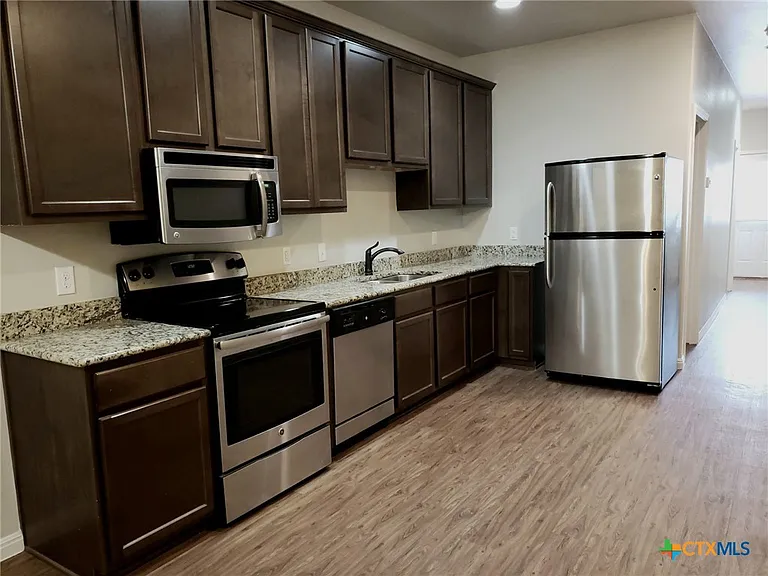 165 S Guadalupe St #214 — Photo 4