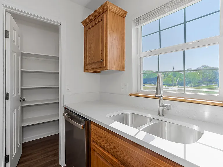 5131 Woodland Dr — Photo 8