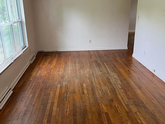 2nd image of 6019 Ring Ln