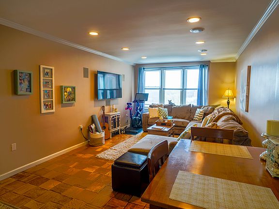 5th image of 21 Fairview Ave APT 216