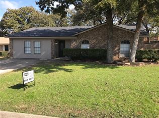 1513 Terbet Ln, Fort Worth, TX 76112