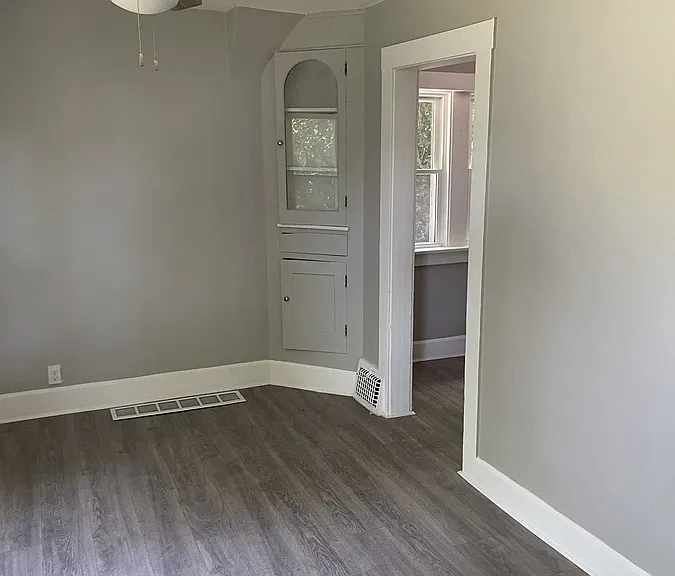 3540 Trent Ave #4 — Photo 4