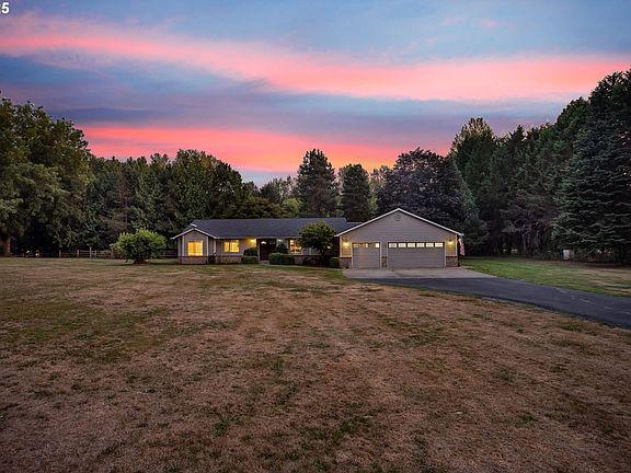 3rd image of 15915 NE 241st Cir