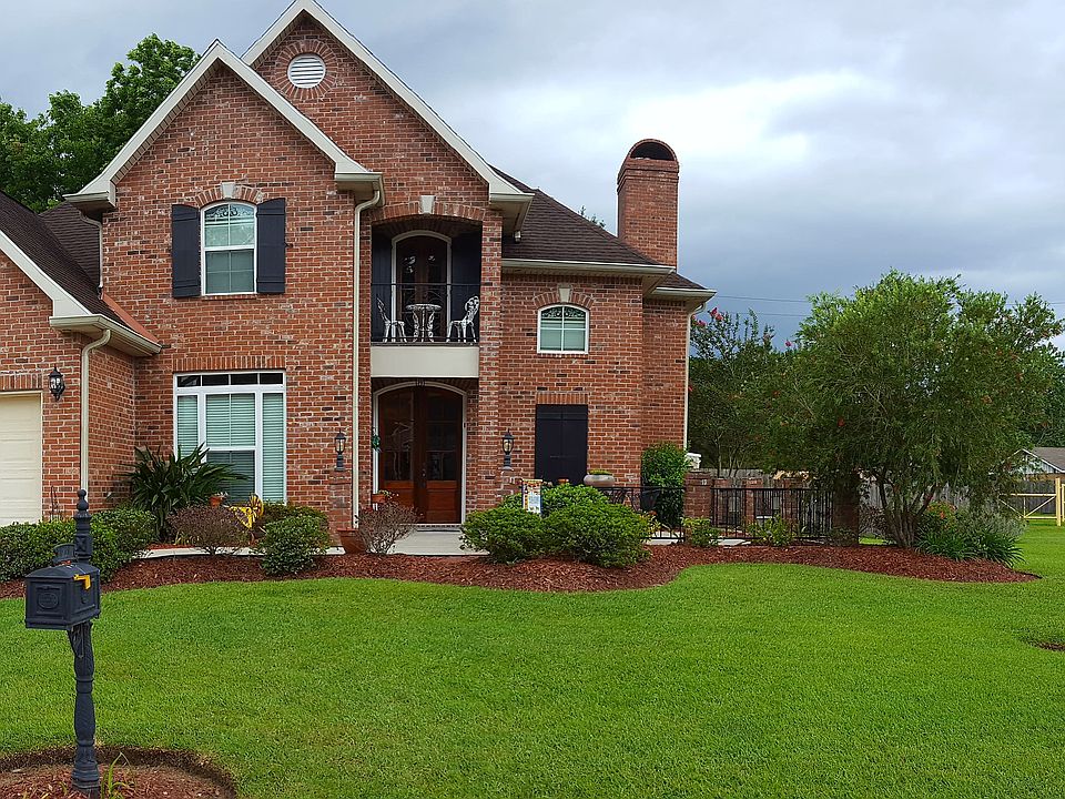 1st image of 700 Normandy Dr