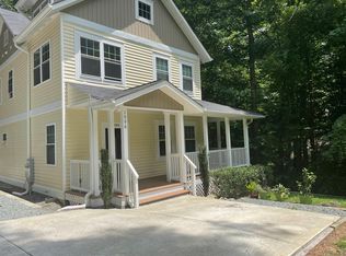 1006 Wave Rd, Chapel Hill, NC 27517
