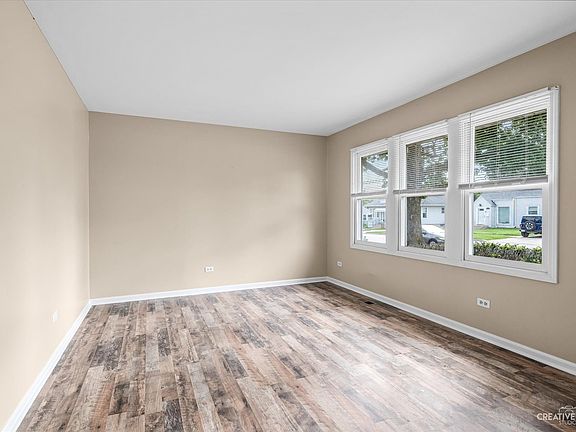 2nd image of 1139 Sherwood Ave