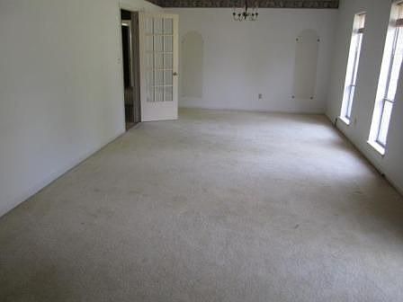 3rd image of 112 Knollwood Blvd