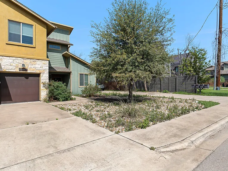 4408 Banister Ln #B — Photo 3