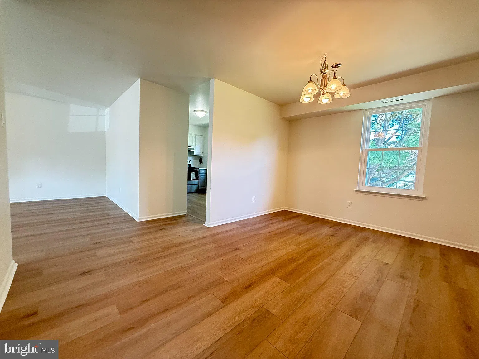 2 bed, 2.0 bath, 2654 sqft, $2,550 — Photo 3