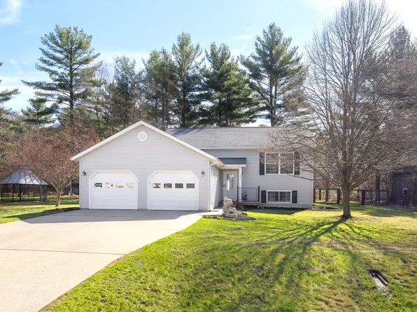 301 Lincolnwood Drive, Black River Falls, WI 54615