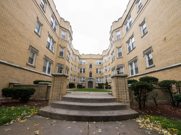 7801-13 S Essex 2509-11 E 78th Chicago, IL 60649