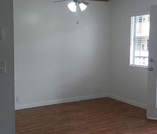 5th image of 13700 Kornblum Ave APT 9