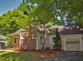 2 Homestead Rd, Lynnfield, MA 01940