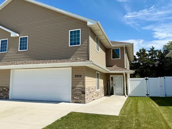 2608 Market Ln, Hastings, NE 68901