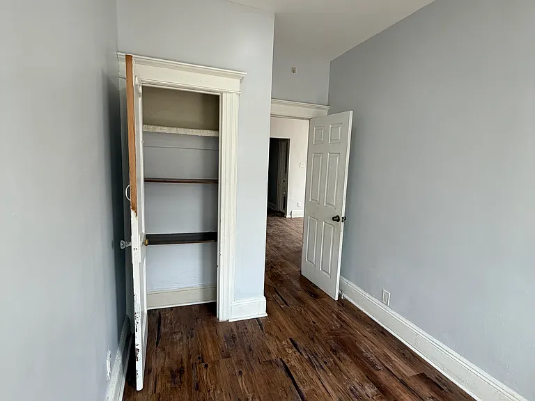 129 W 26th St #2 — Photo 9