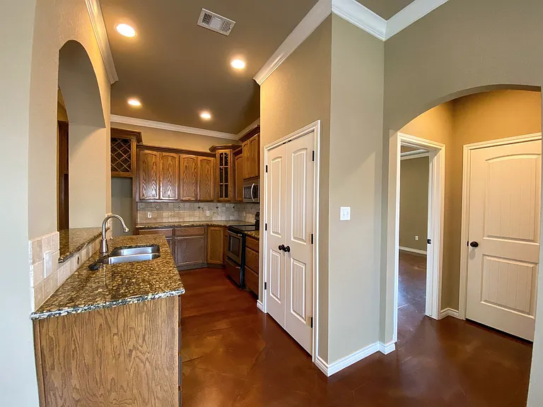 3037 Stallion Dr — Photo 5