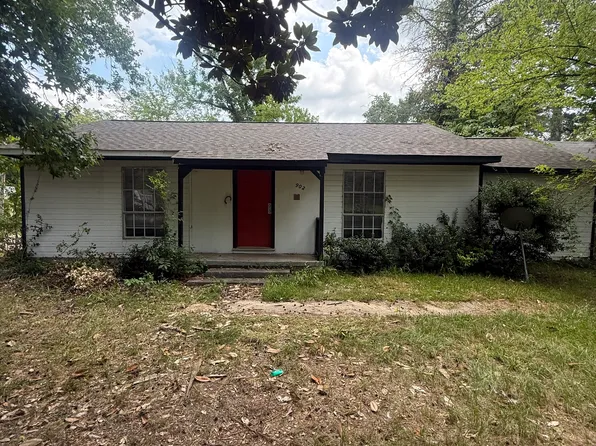 902 Lindsey Dr, Jackson, MS 39209