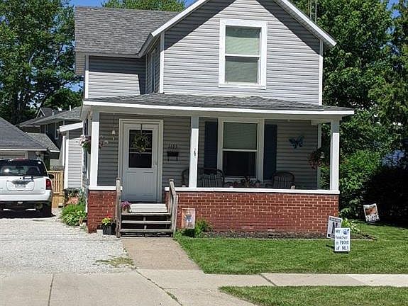 2nd image of 1135 Oakwood Ave