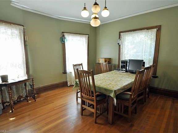 3rd image of 1437 Arthur Ave